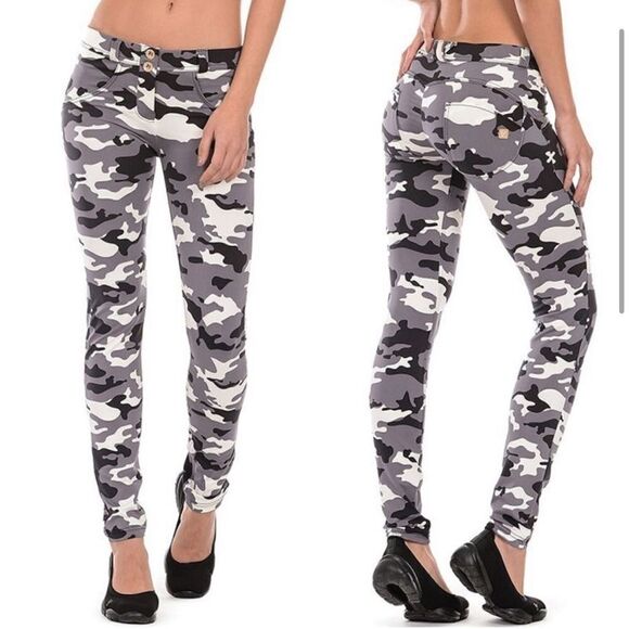 Freddy WR.UP Butt Lifting Pants Camo Large Size 8 - Picture 1 of 9
